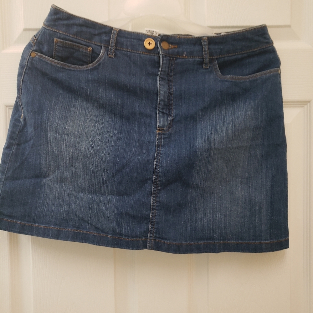 Croft & Barrow, classic fit, stretch skort, denim skort, size 10 - Picture 9 of 15
